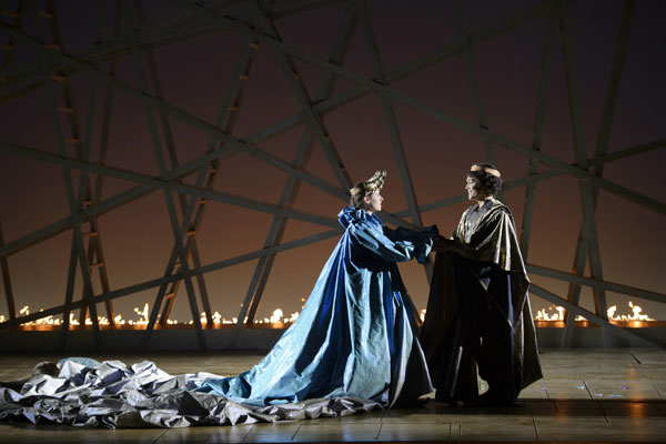 Naomi O'Connell (Poppea), Gaëlle Arquez (Nerone) © Monika Rittershaus