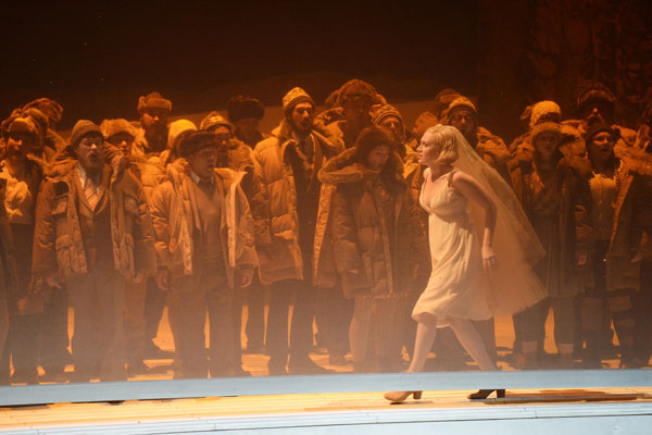 Brenda Rae (Amina) © Barbara Aumüller